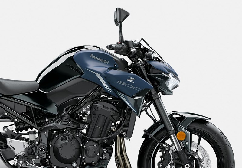 Kawasaki Z900 Naked Motorcycle Superb Power Handling