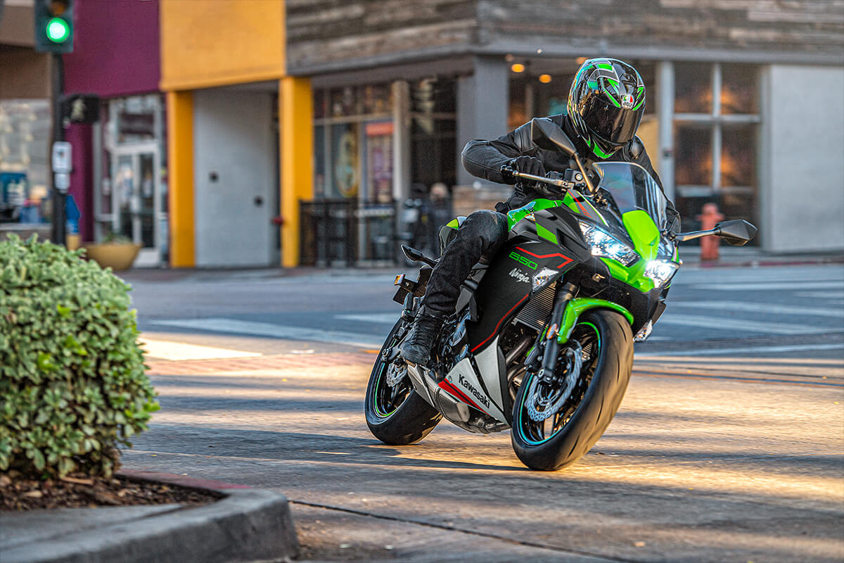 2022 ninja 650 price