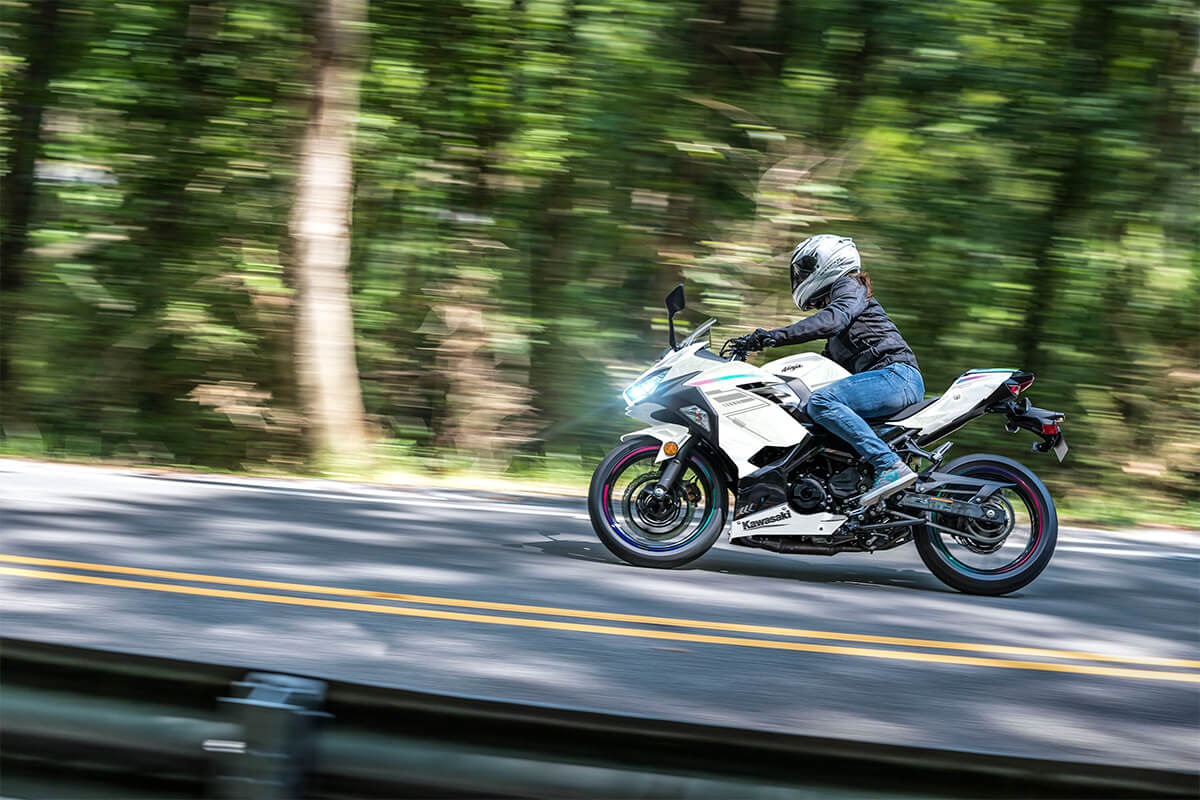 2023 Kawasaki Ninja® 400 ABS | Motorcycle | Approachable Power