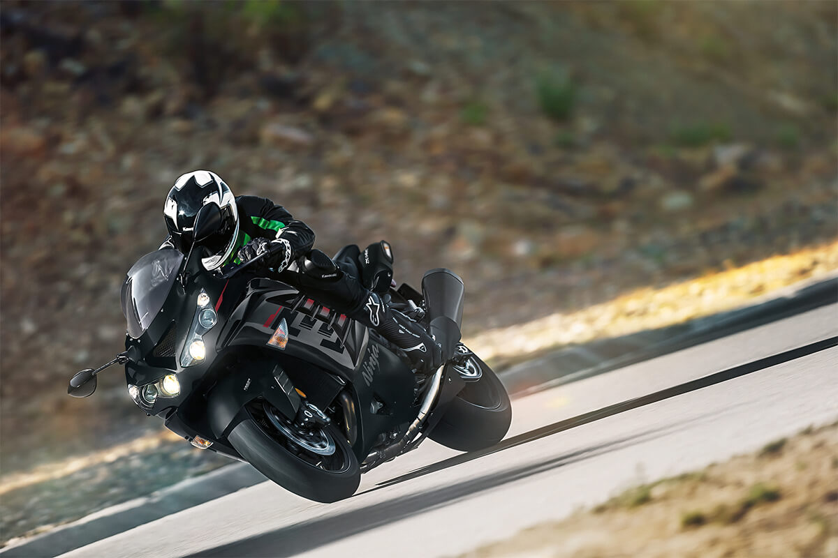 2023 Kawasaki Ninja® ZX™-14R ABS | Supersport Motorcycle | Raw Power