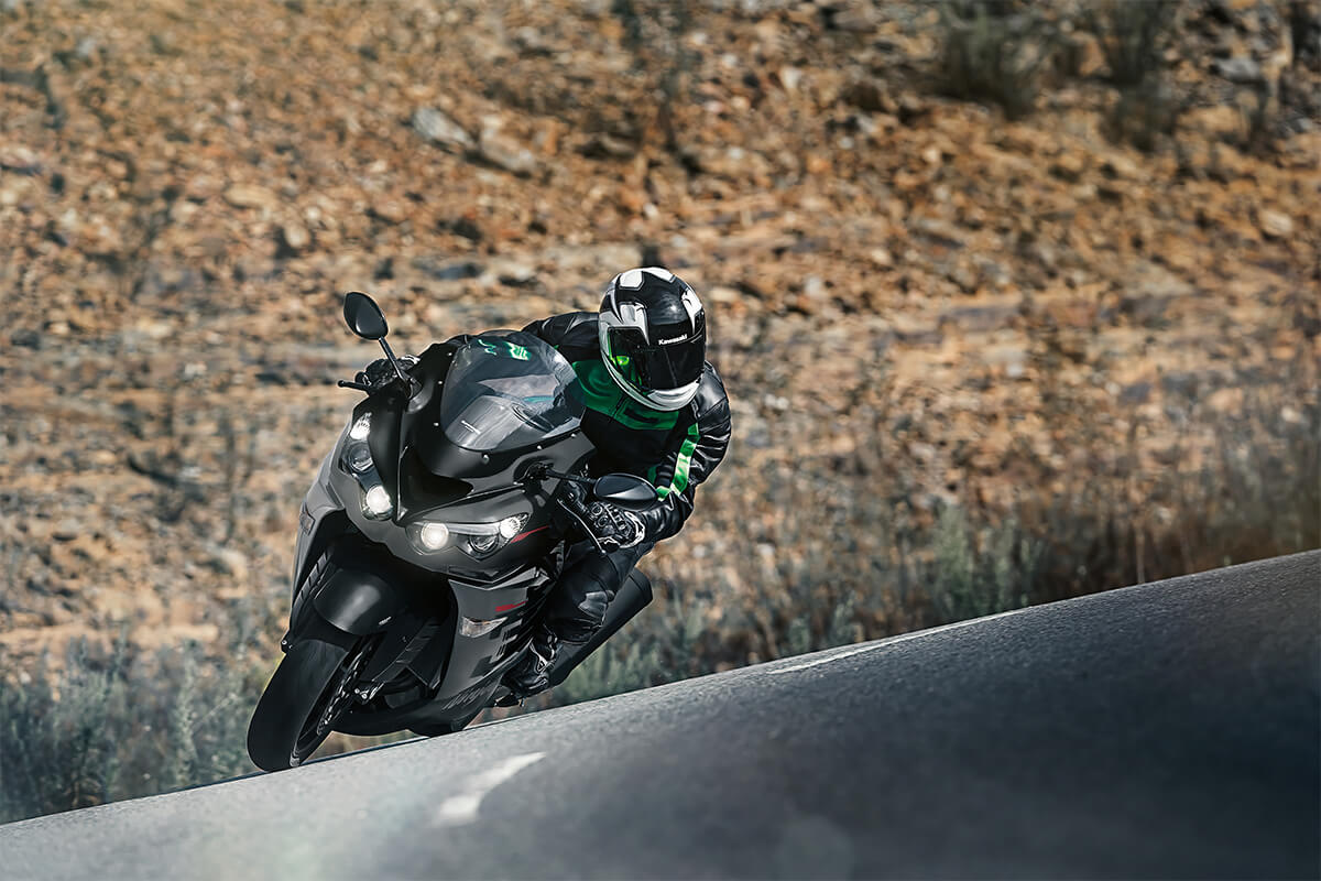 2023 Kawasaki Ninja® ZX™-14R ABS | Supersport Motorcycle | Raw Power
