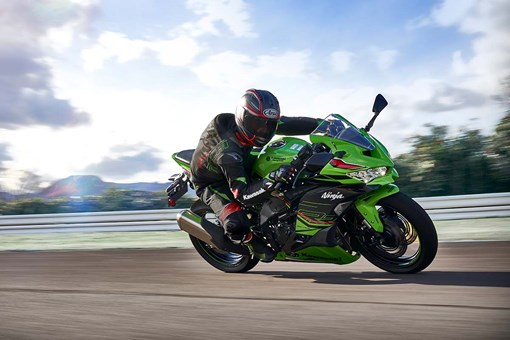 Kawasaki Launches All-New 16,000 RPM Inline-Four Ninja ZX-4RR - Roadracing  World Magazine