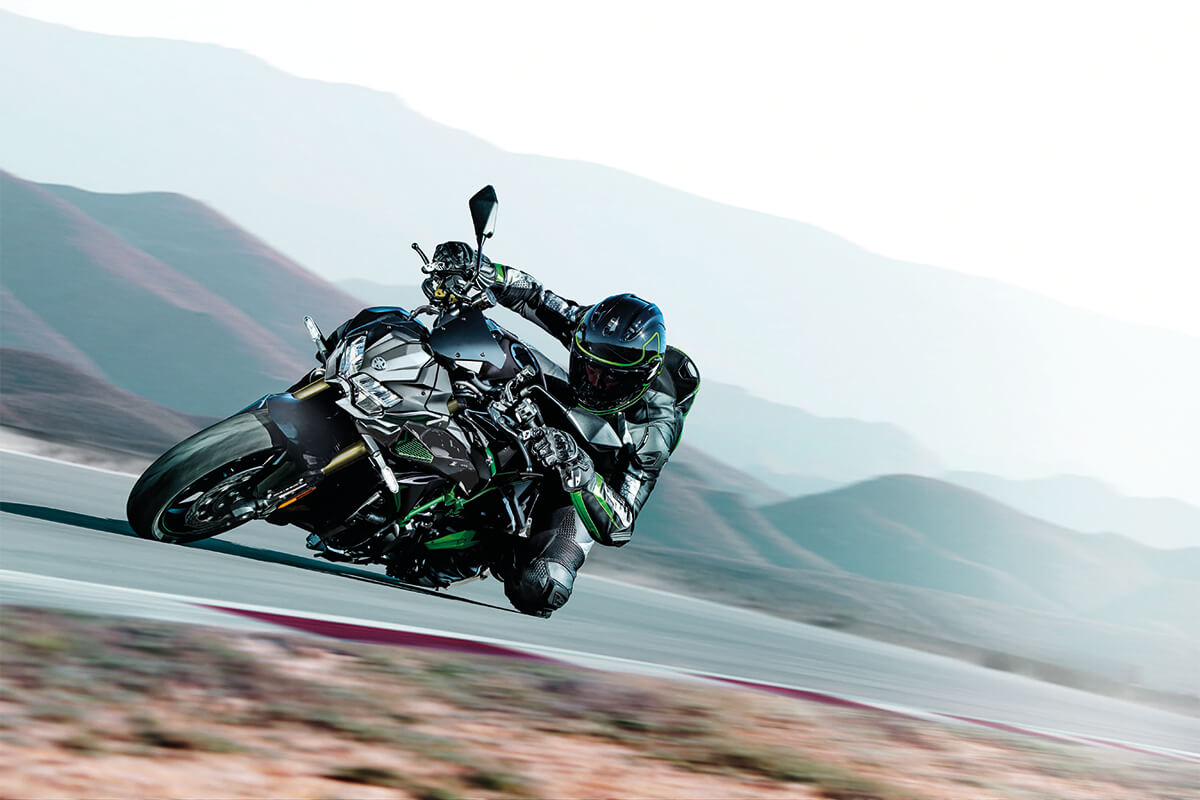 カワサキ ZH2 SE フューエルタンク 2024 Kawasaki Z H2 SE ABS | Hypersport Motorcycle