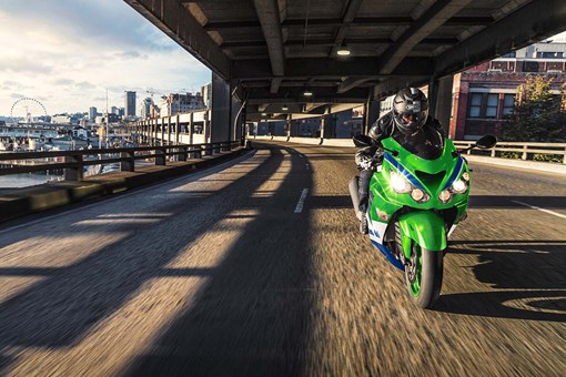 2024 NINJA® ZX™-14R 40th ANNIVERSARY EDITION ABS  opens in a new window