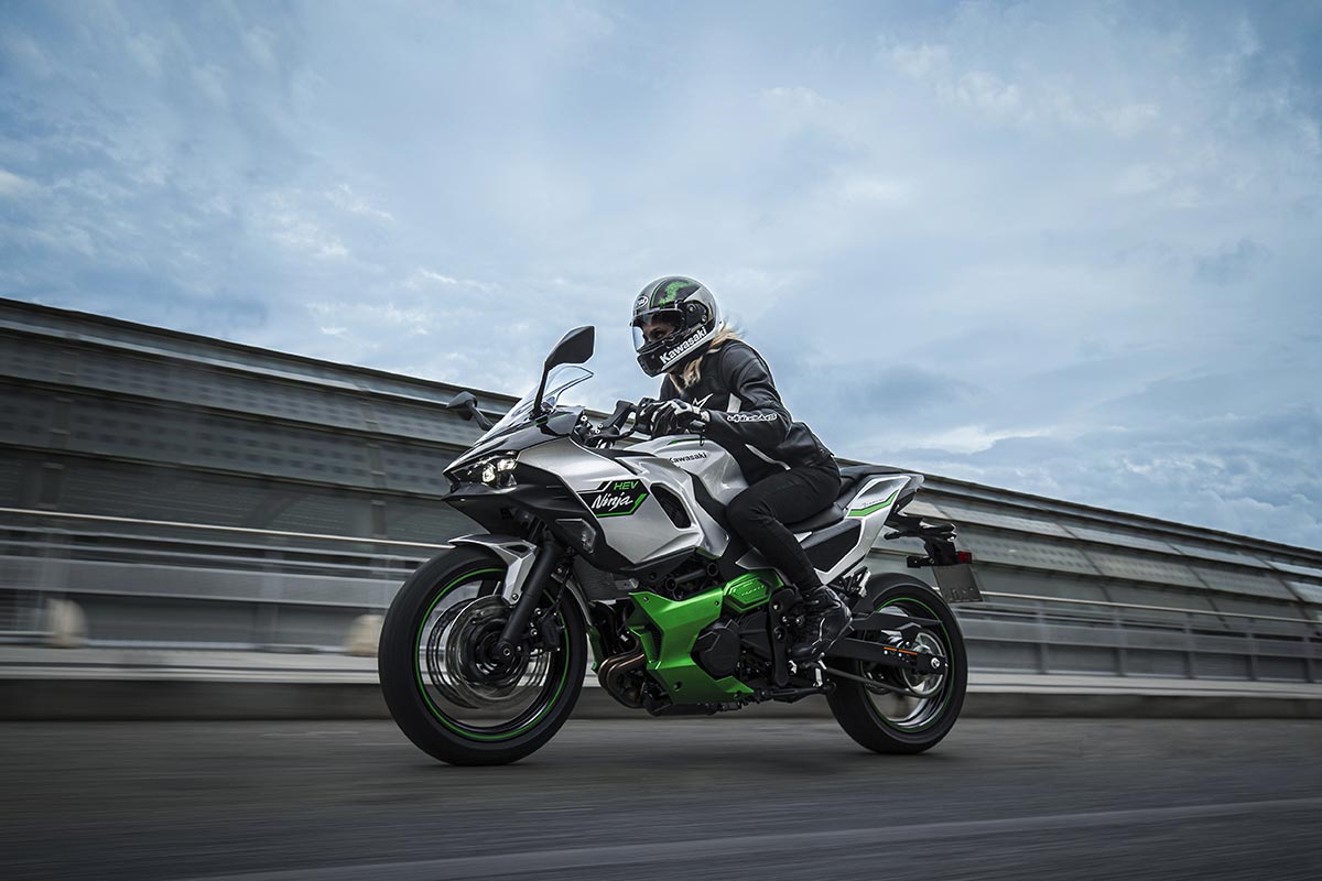 2024 Kawasaki Ninja® 7 Hybrid ABS | Hybrid Motorcycle | Dual-Powered