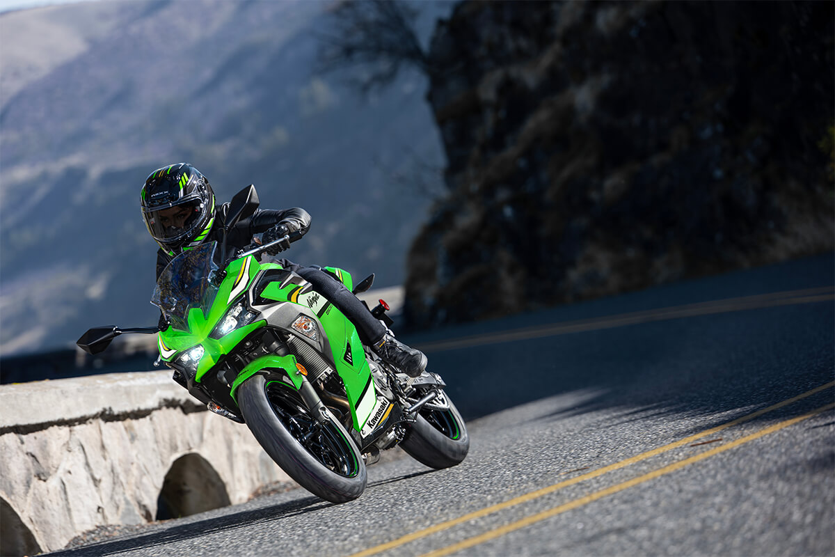 2025 Kawasaki Ninja® 500 KRT Edition Sportbike RaceInspired