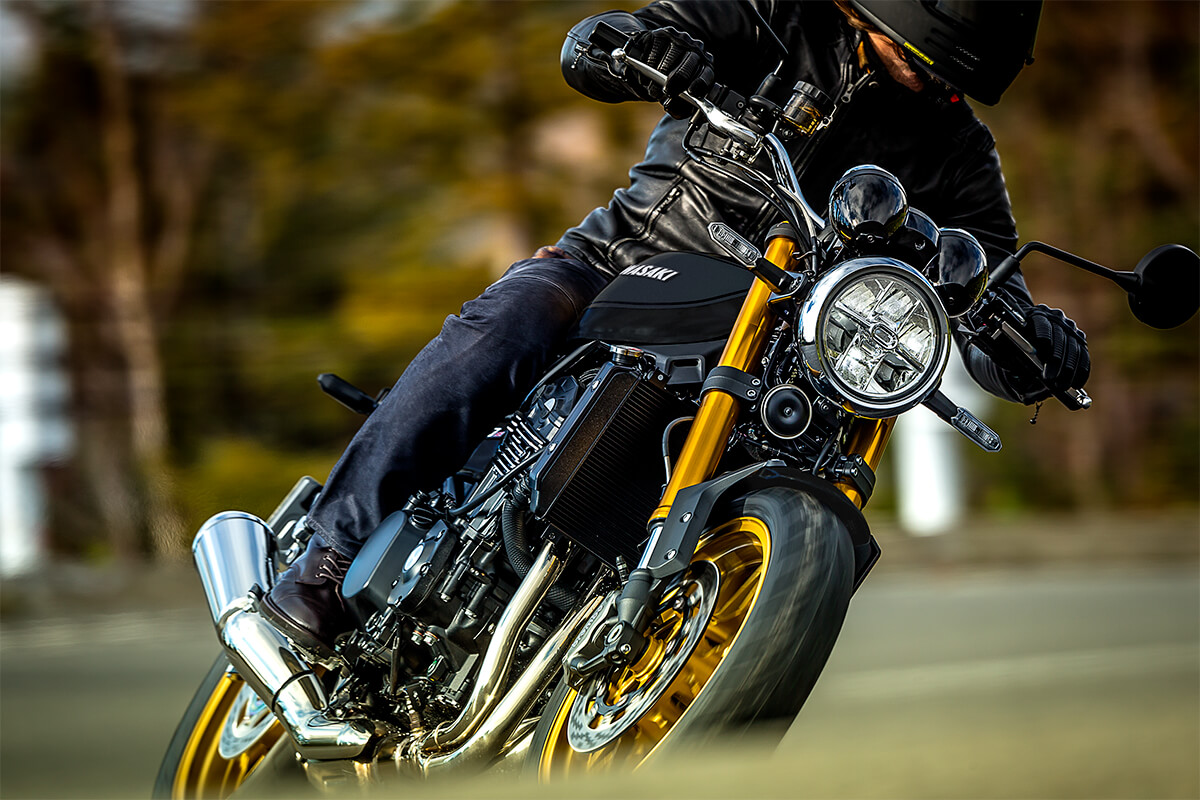2025 Kawasaki Z900RS SE ABS | Motorcycle | Retro Styling