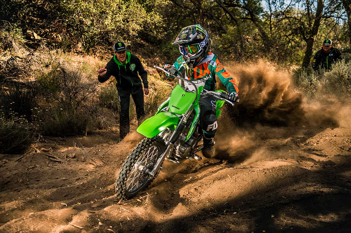 ロードショー② 2026 Kawasaki KLX®140R | Off-Road Motorcycle | Versatile & Fun