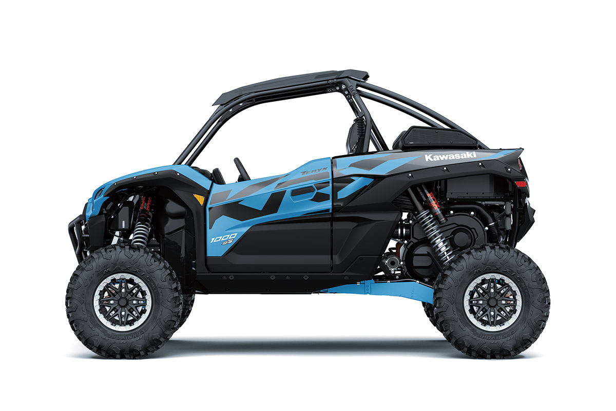 Side angle of a side x side staged in a white studio background.