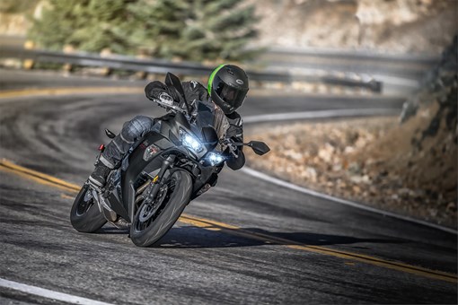 2026 NINJA® 650 opens in a new window