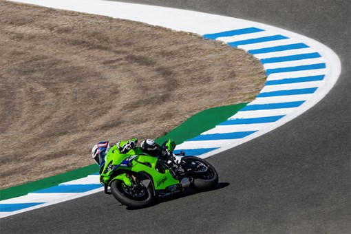 2026 NINJA® ZX™-10R opens in a new window