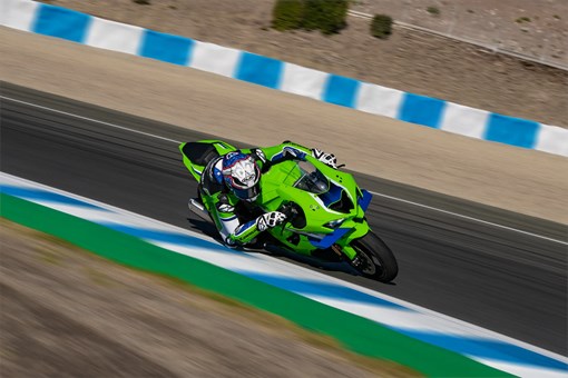 2026 NINJA® ZX™-10R opens in a new window