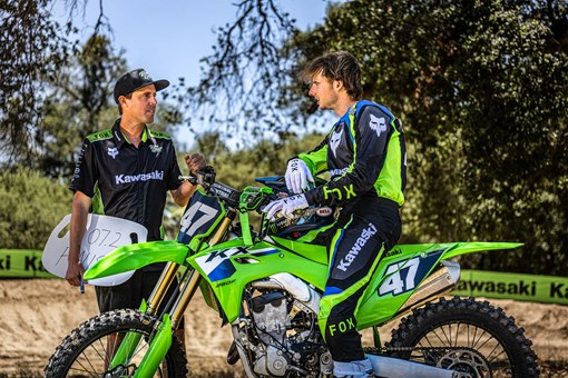 2027 KX™250F opens in a new window