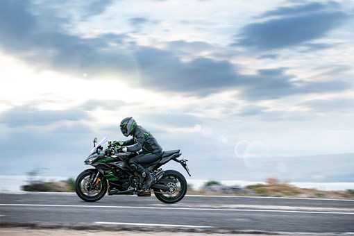 Kawasaki Ninja 1000sx Touring Motorcycle Powerful Capable Kawasaki Ninja 1000sx Touring Motorcycle Powerful Capable