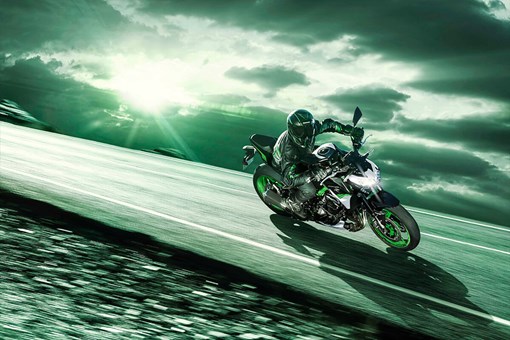 21 Kawasaki Z900 Naked Motorcycle Fierce Styling Power
