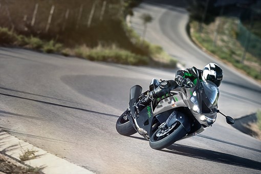 21 Kawasaki Ninja Zx 14r Abs Supersport Motorcycle Raw Power