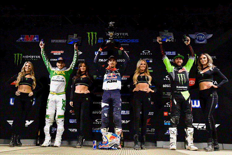 Kawasaki Podiums in Both Supercross Classes in Seattle photo