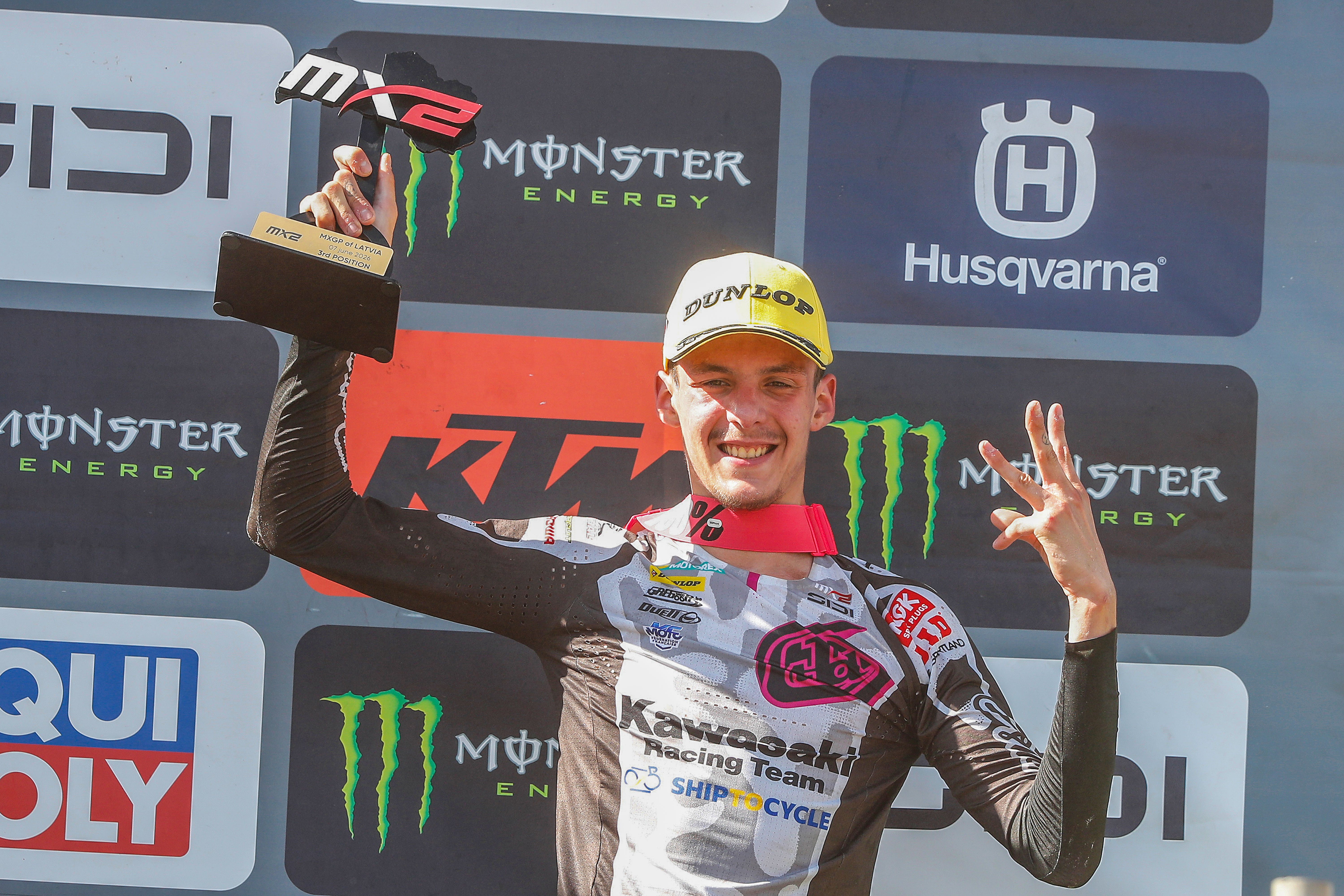 Fourth MX2 podium in a row for Mathis Valin | Official Kawasaki