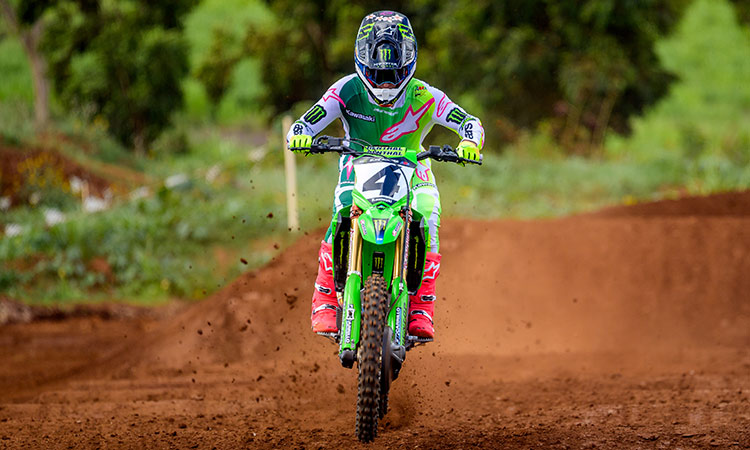 riders on the race track