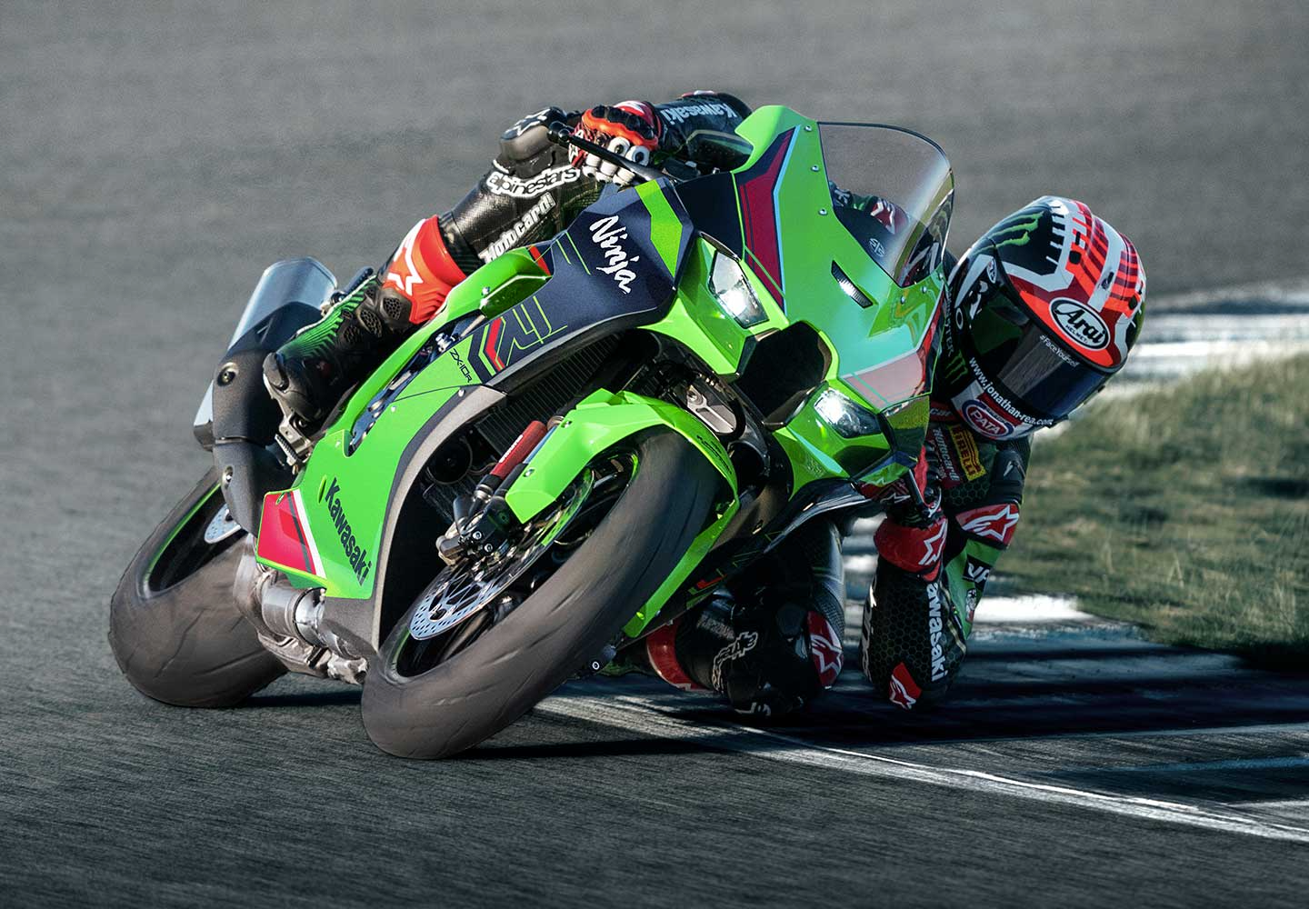 Kawasaki Ninja ZX 10R Supersport Motorcycle Race Ready Performance