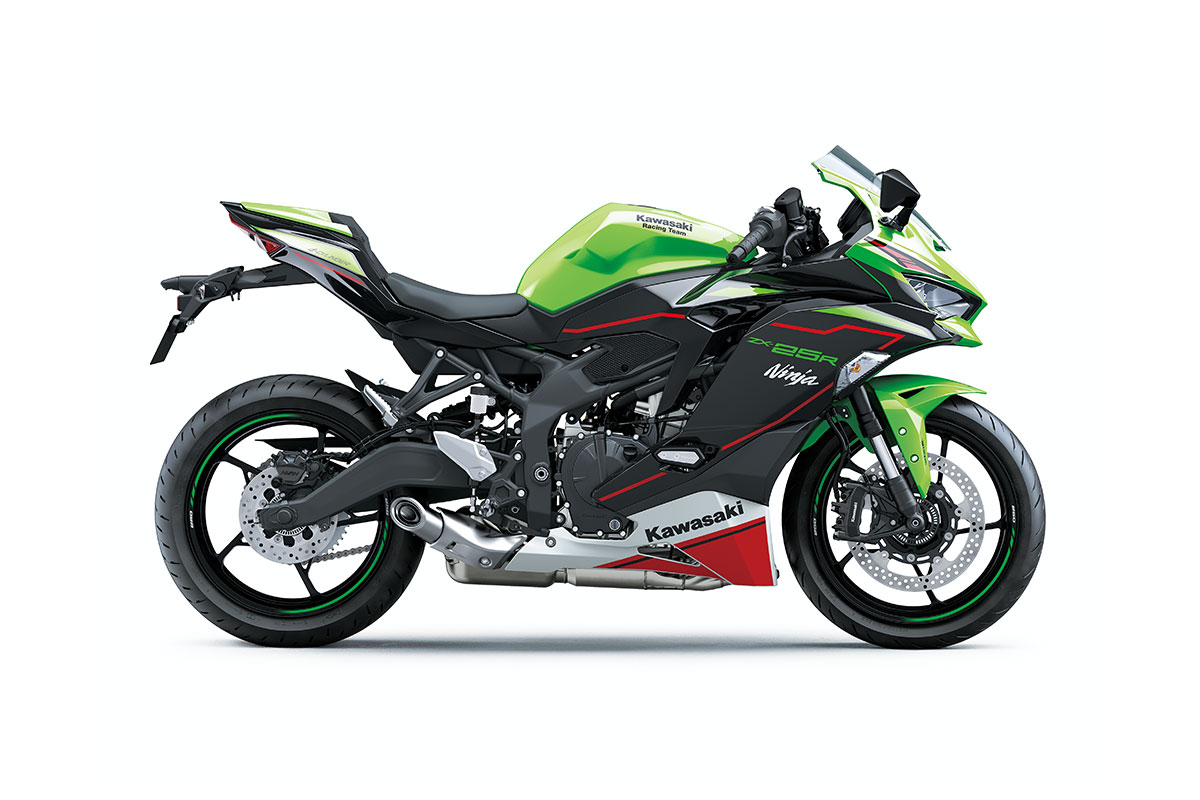 Kawasaki Ninja ZX-25R SE 三重（TT-Formula RS フルチタン S/O