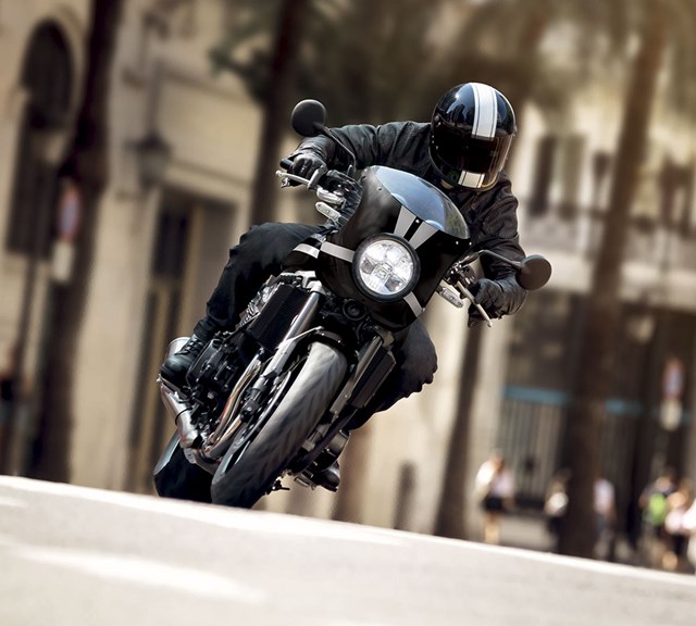 Image of 2022 Z900RS CAFE  in action