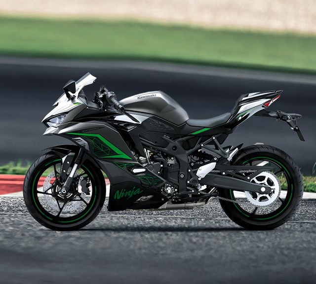 Image of 2023 NINJA ZX-25R ABS SE in action