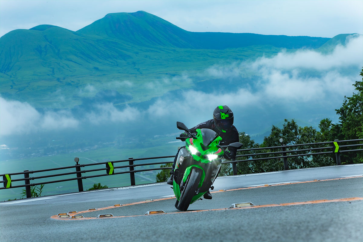 2023 NINJA ZX-25RR Sepeda Motor | Kawasaki Motor Indonesia