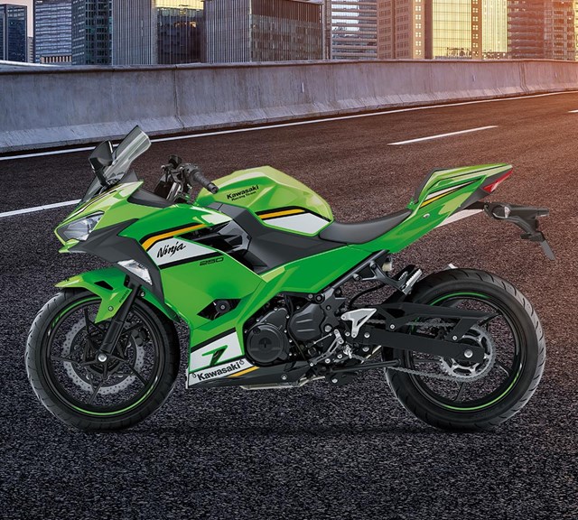 Image of 2025 NINJA 250 ABS SE in action