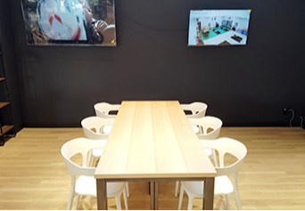 Mobile shop image 3