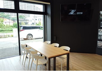 Mobile shop image 3