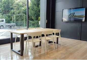 Mobile shop image 3