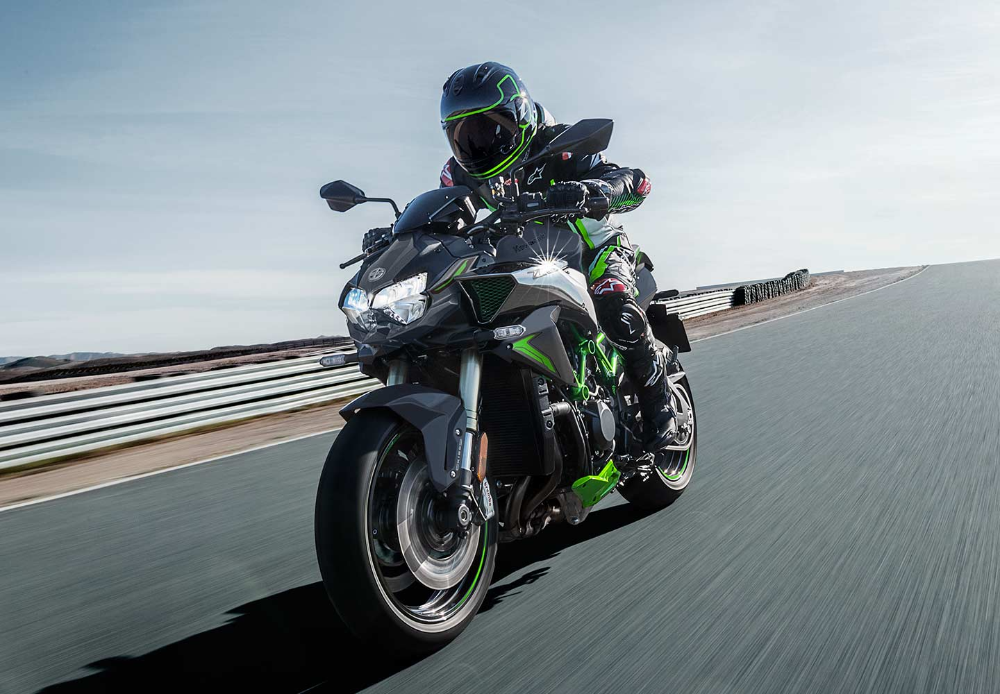 Kawasaki Z H2 | ハイパースポーツモデル | スーパーチャージド