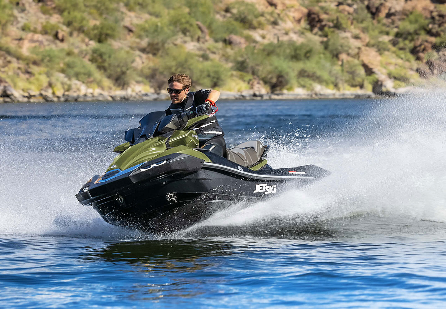 カワサキ JET SKI ULTRA 310|パーソナル・ウォータークラフト|最上級パフォーマンスモデル