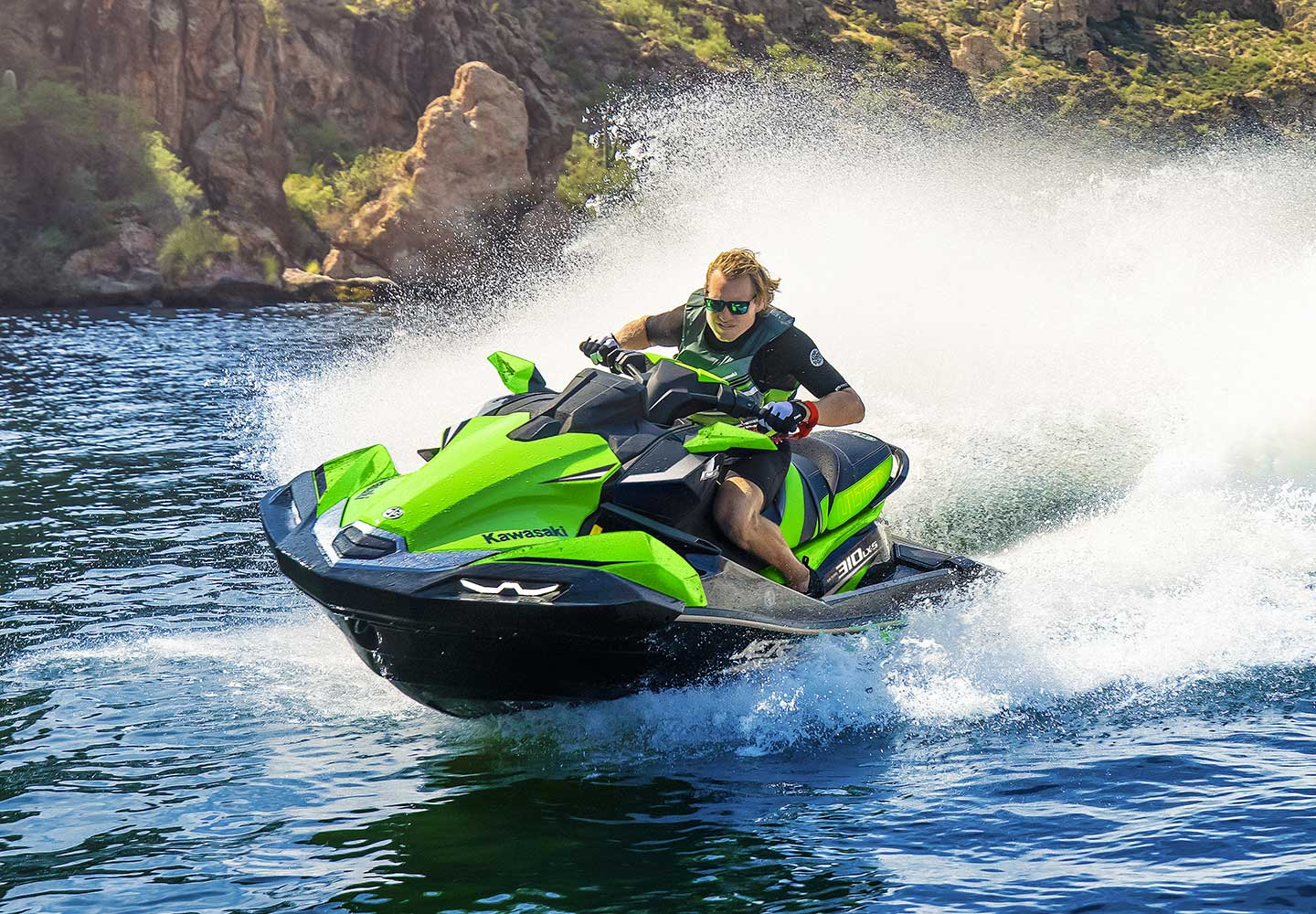 カワサキ JET SKI ULTRA 310|パーソナル・ウォータークラフト|最上級パフォーマンスモデル