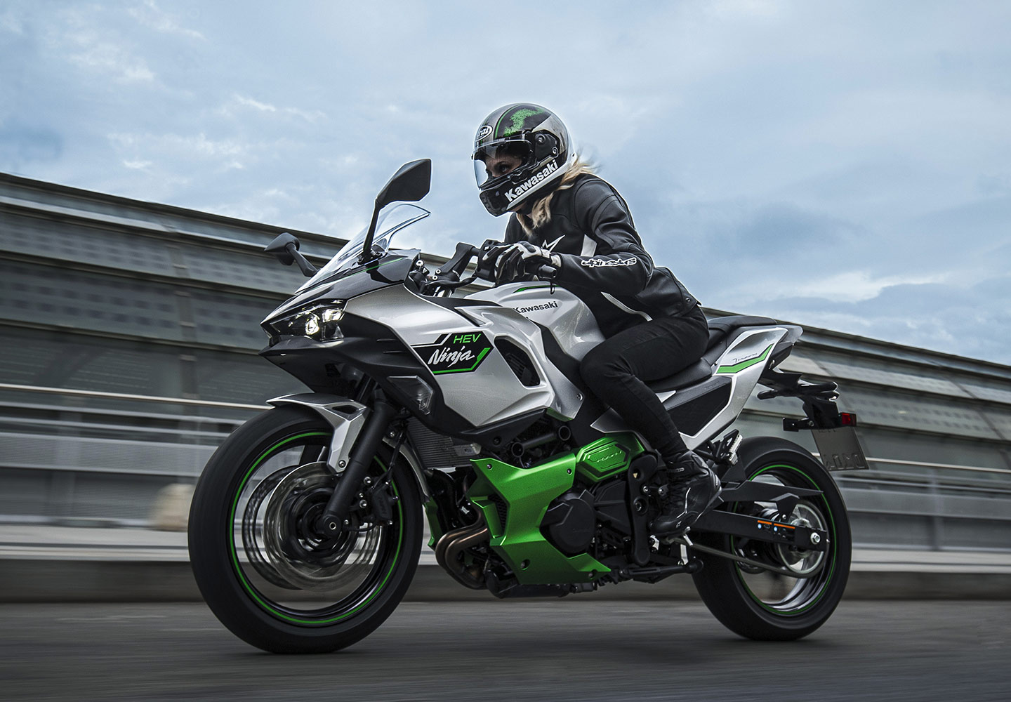 Kawasaki Ninja 7 Hybrid | Change the Game | 新世代のモーターサイクル