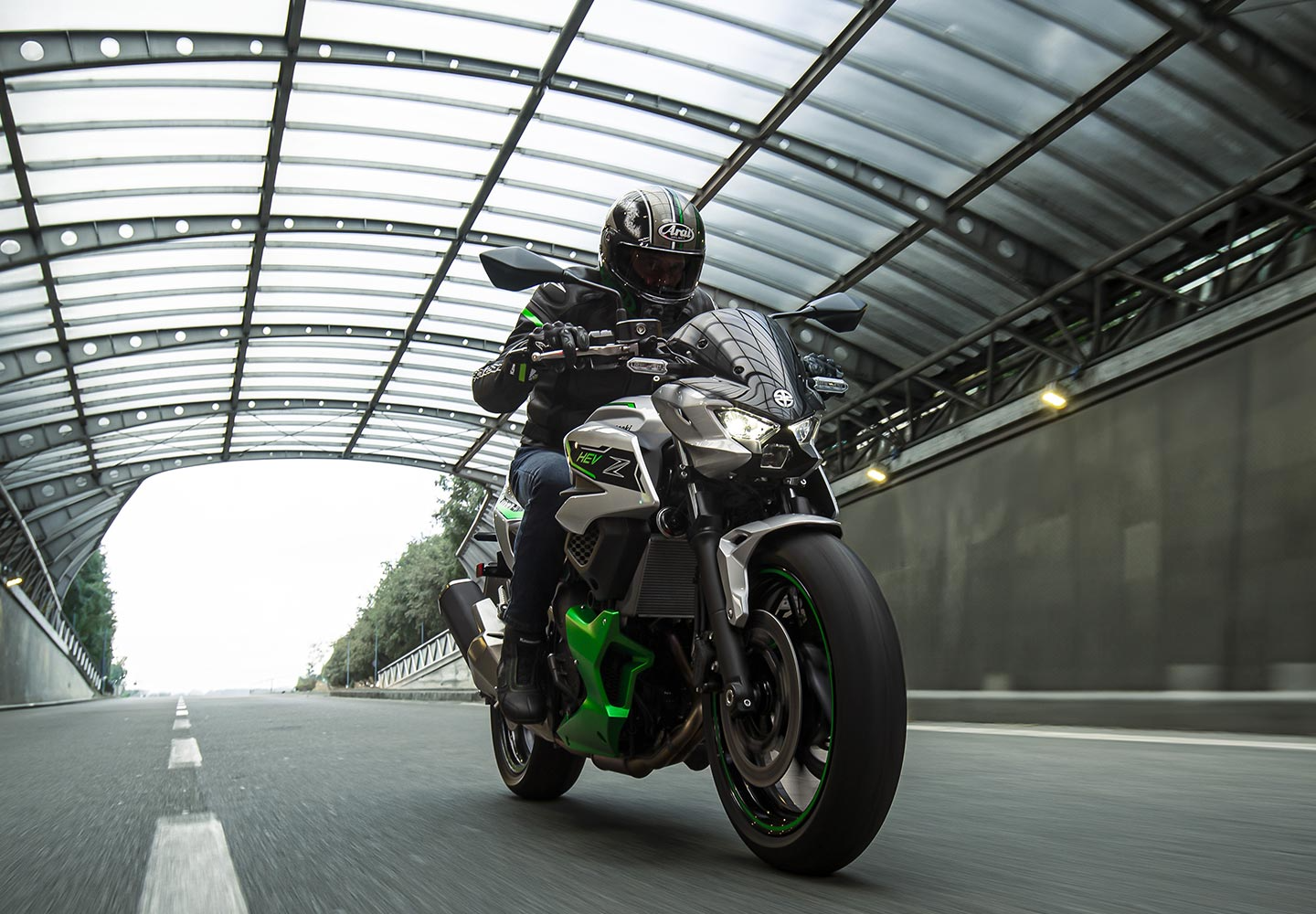 Kawasaki Z7 Hybrid | Change the Game | 新世代のモーターサイクル