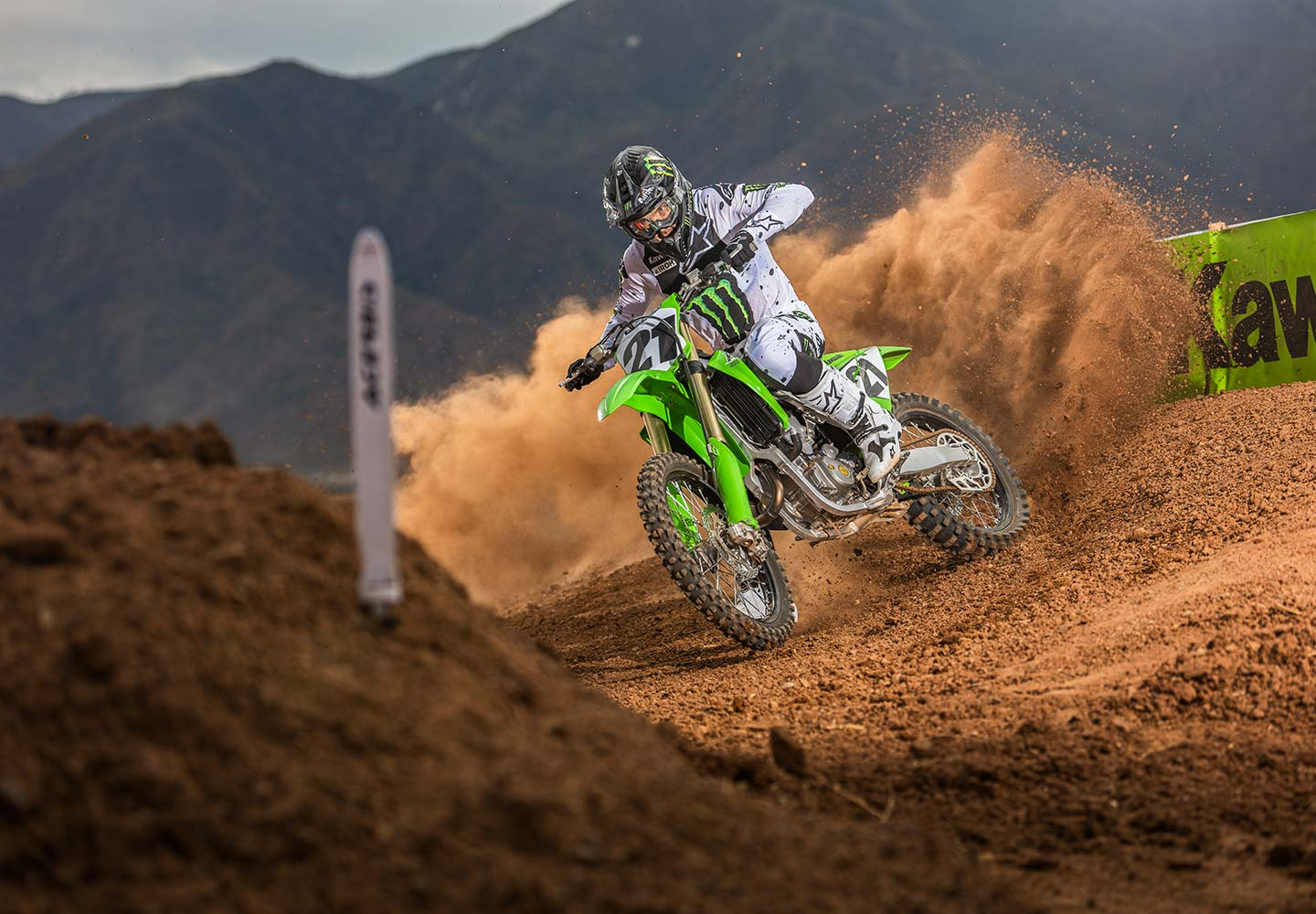 Kawasaki KX450 | 競技用車両|もっともパワフルなモトクロッサー