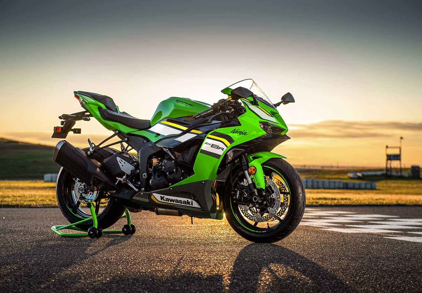 Kawasaki Ninja ZX-6R |ストリートでもサーキットでも真価を発揮するスーパースポーツ