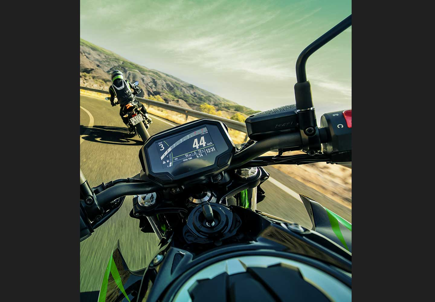 Kawasaki Z650 | スーパーネイキッドモデル | 多彩な機能