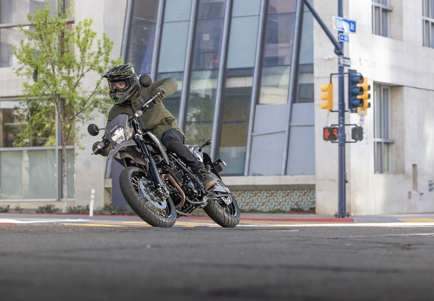 Kawasaki KLX230SM | ライトウェイトスーパーモト
