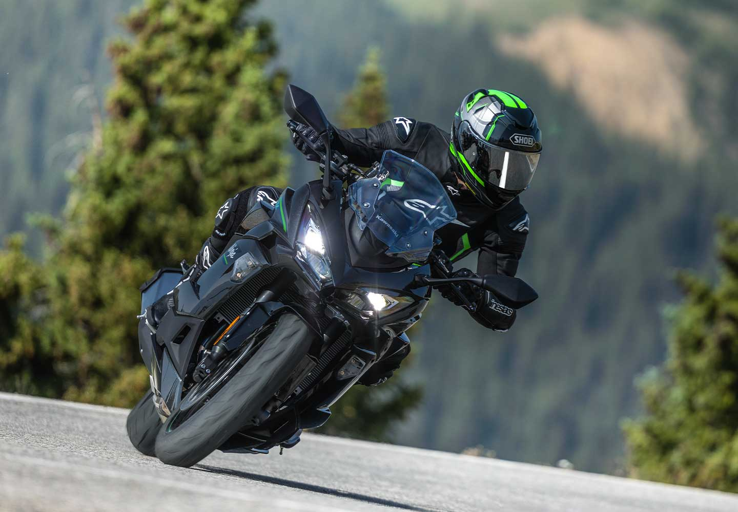 Kawasaki Ninja 1100SX | スポーツツアラーモデル | パワフル