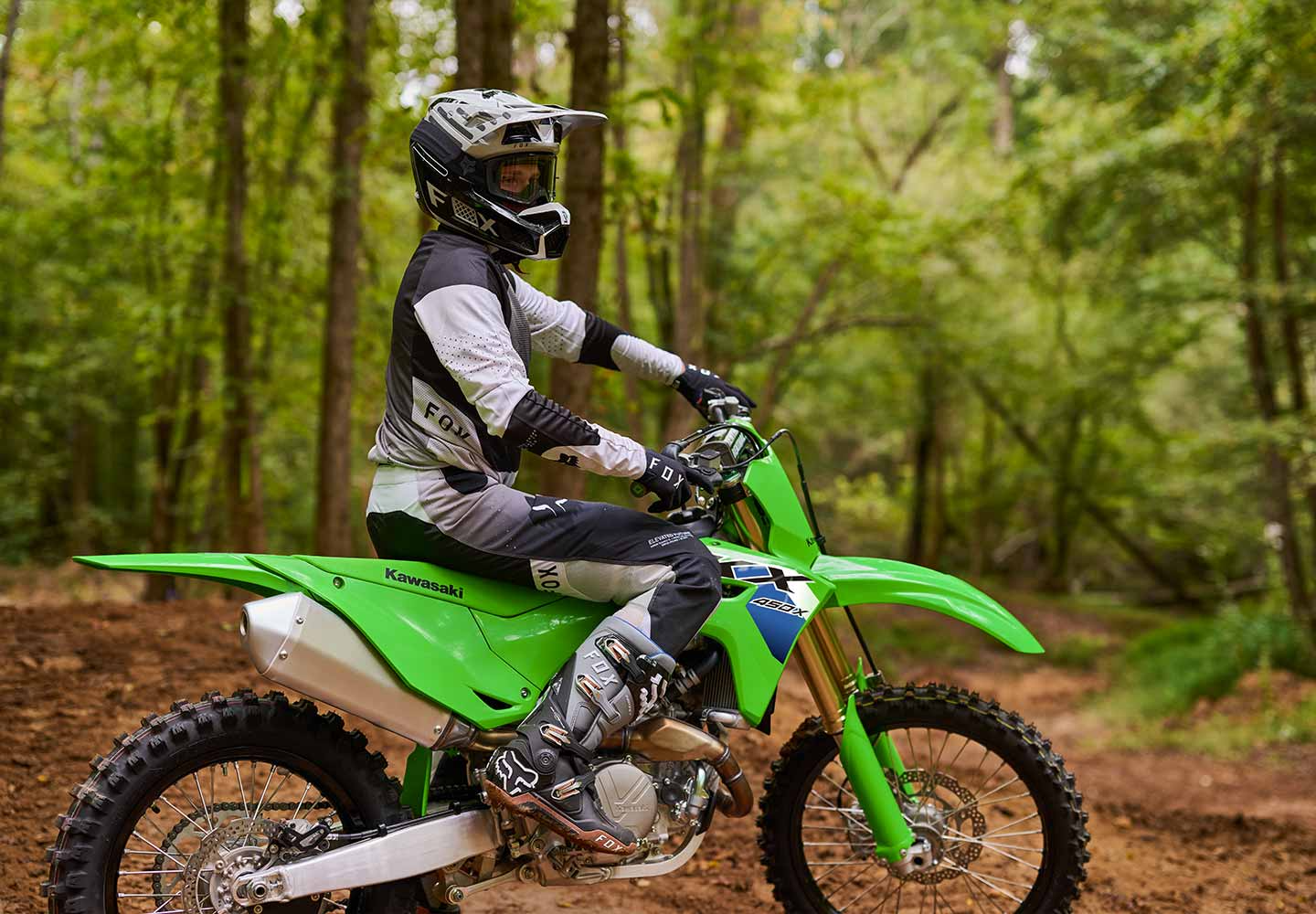 Kawasaki KX450X | 競技用車両|もっともパワフルなクロスカントリーマシン