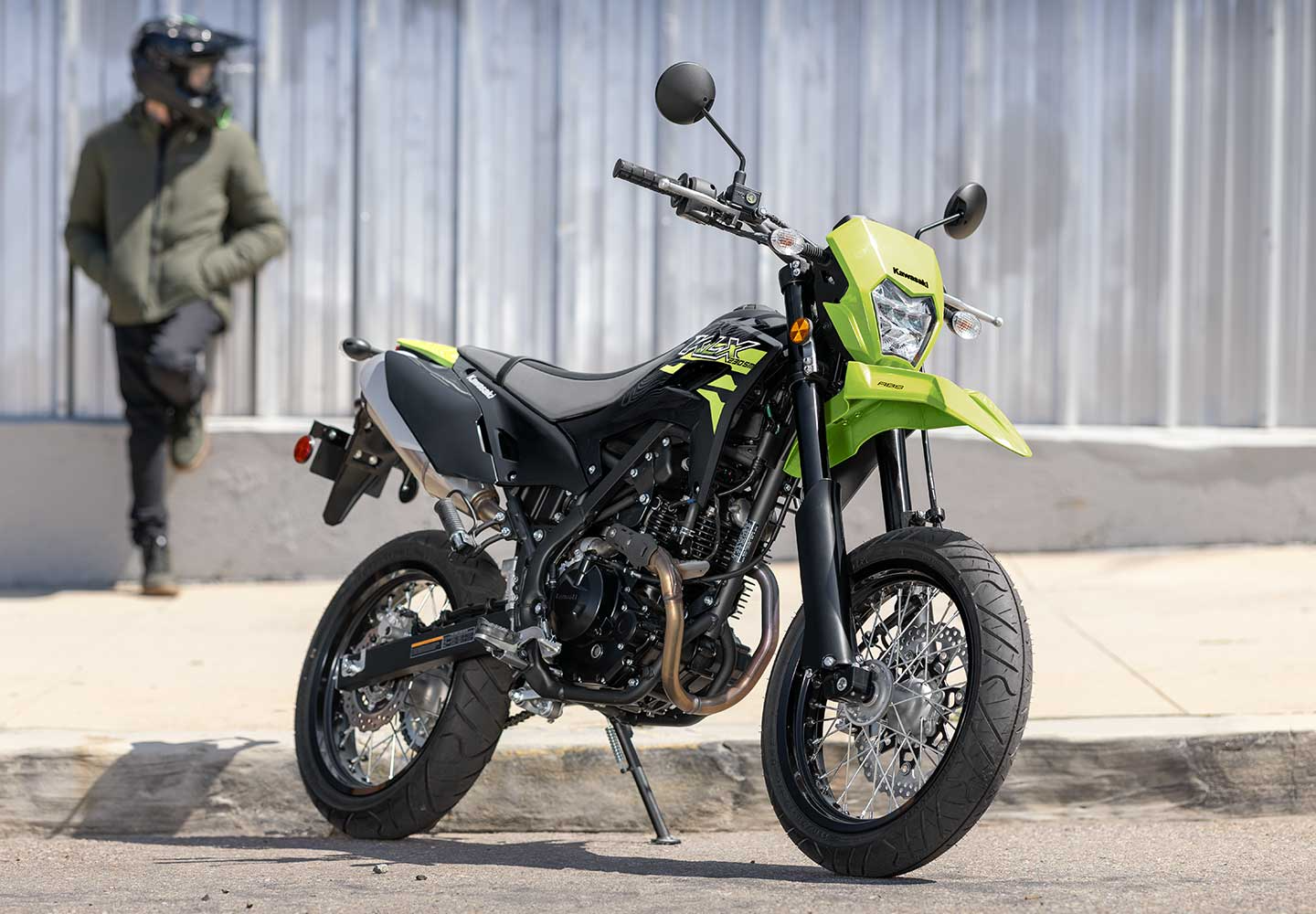 Kawasaki KLX230SM | ライトウェイトスーパーモト