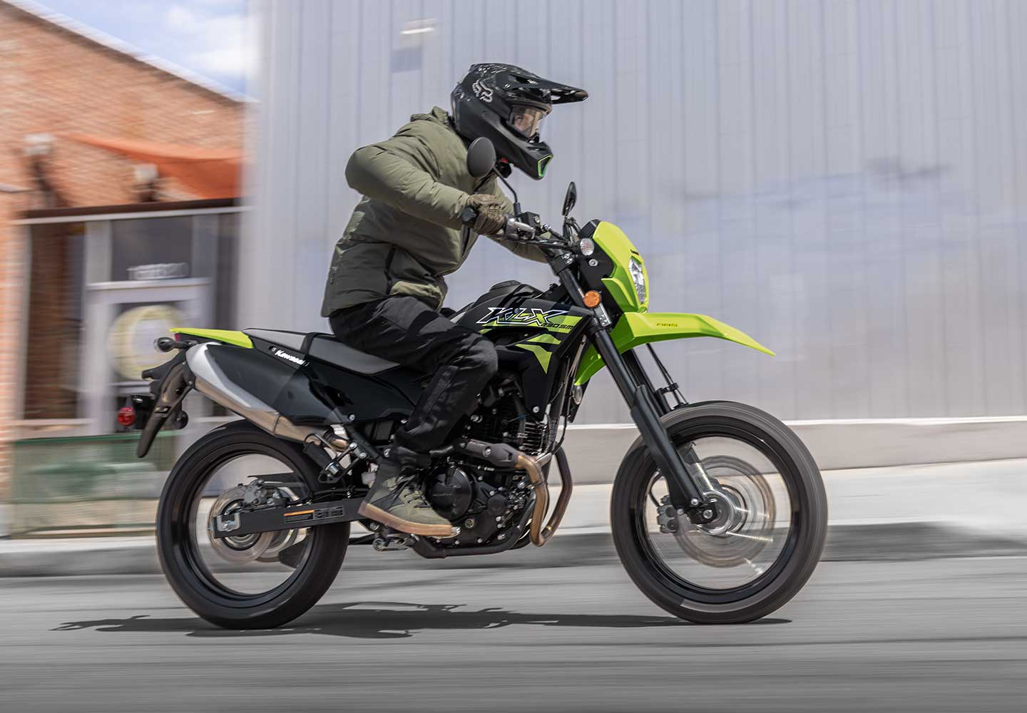 kawasaki モタード Kawasaki KLX230SM】カワサキは手抜きせずちゃんとモタードを作り込ん
