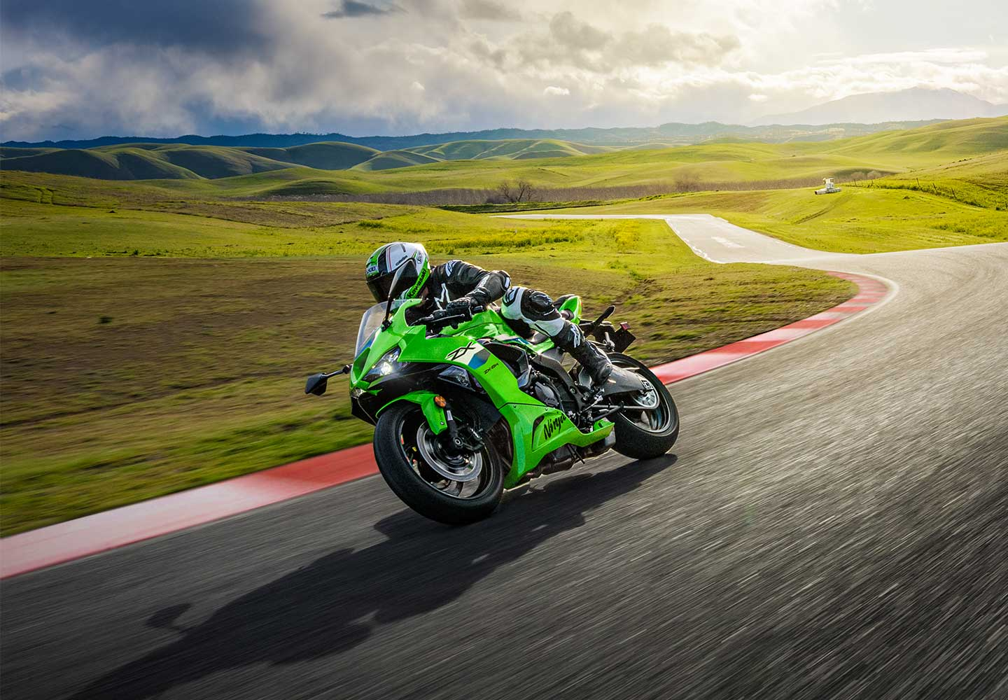 Kawasaki Ninja ZX-6R |ストリートでもサーキットでも真価を発揮