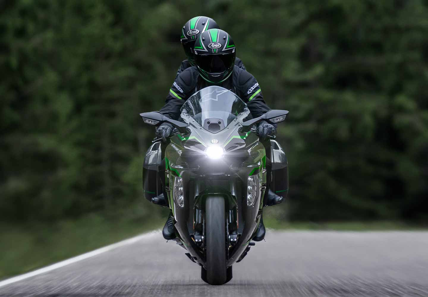 Kawasaki Ninja H2 SX |もっともパワフルなハイパースポーツツーリング
