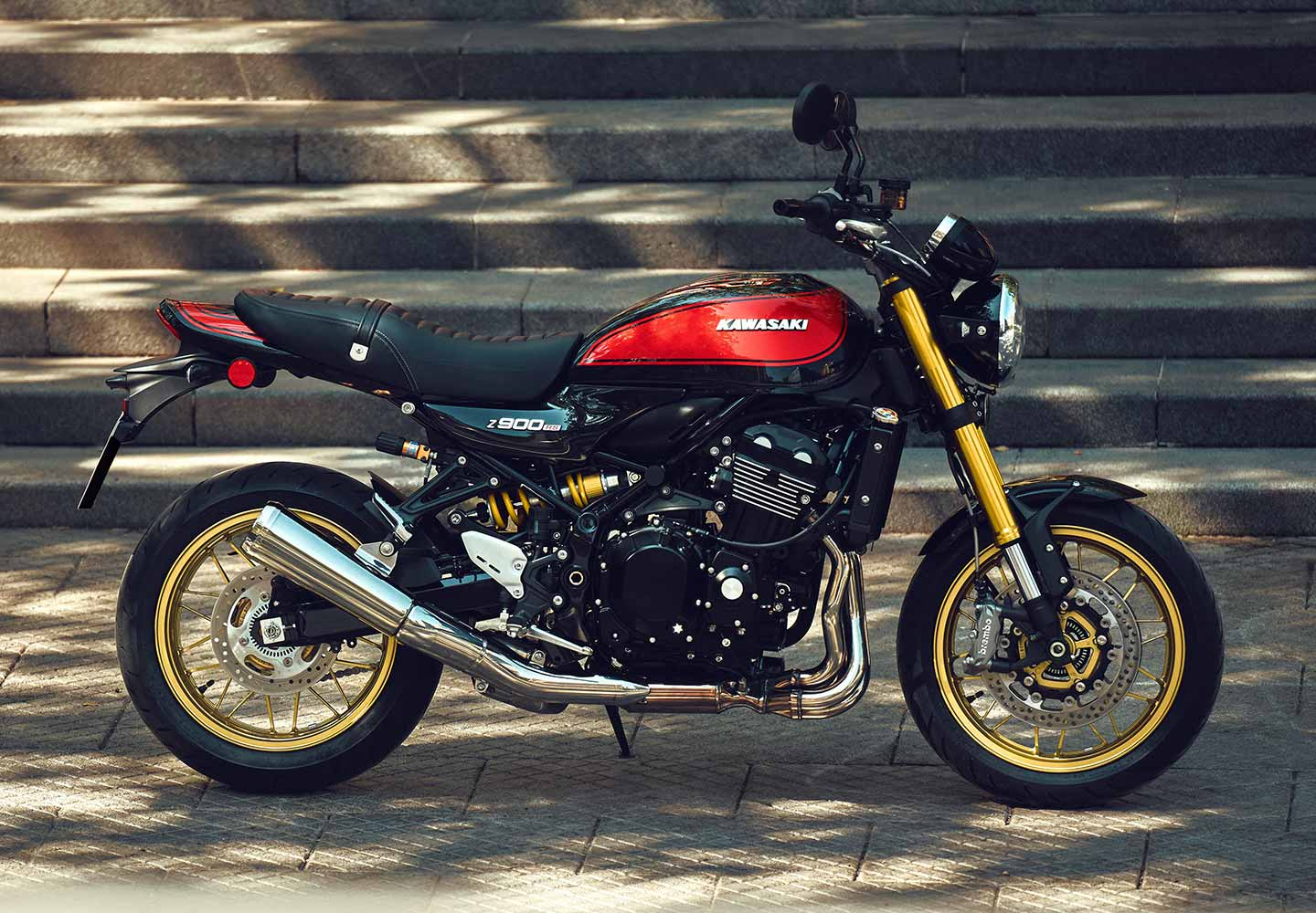 Kawasaki Z900RS | アイコニックなレトロスポーツモデル