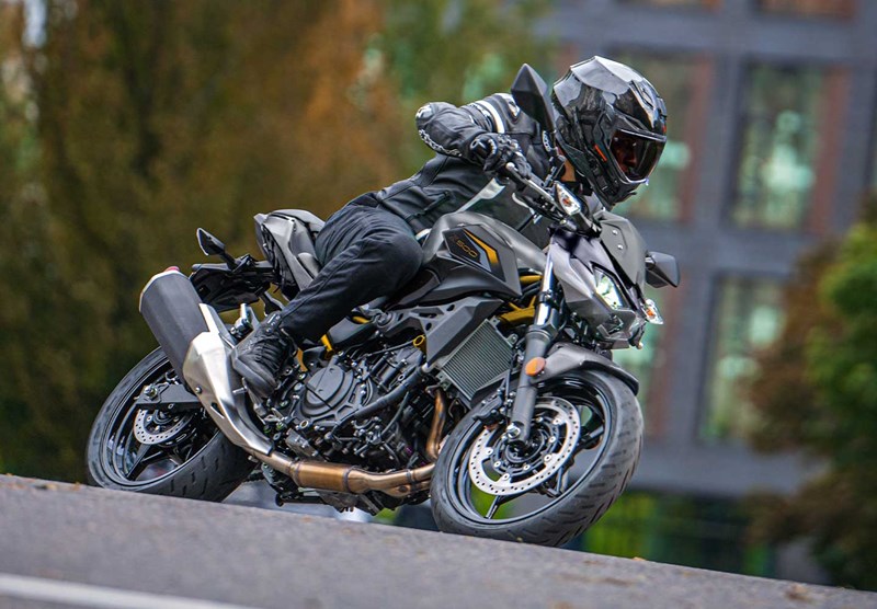 軽量で取り回しやすいシャーシ