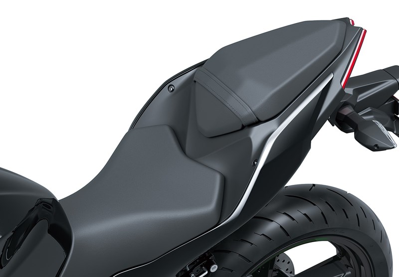 軽量で取り回しやすいシャーシ